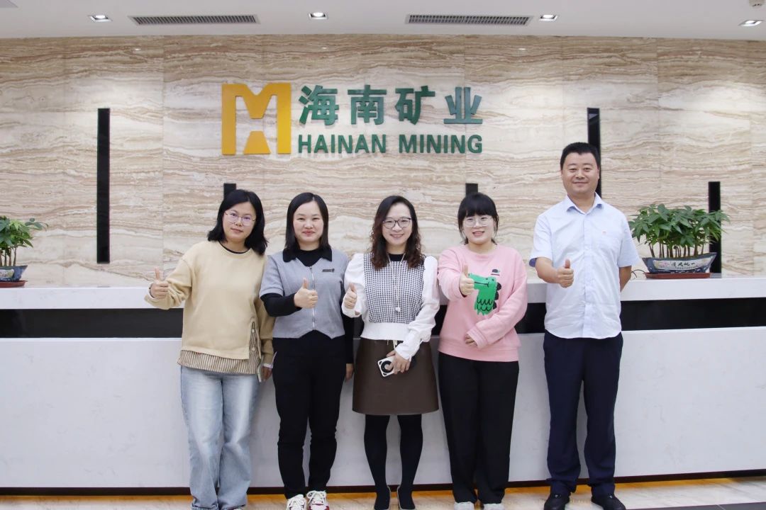 致敬“她”力量 海南礦業(yè)開(kāi)展“國(guó)際婦女節(jié)”系列活動(dòng)1_20240309154033.jpg