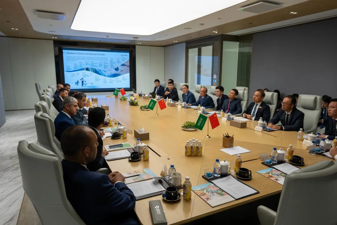 沙特工業(yè)和礦產(chǎn)資源大臣與海南礦業(yè)探討礦業(yè)合作