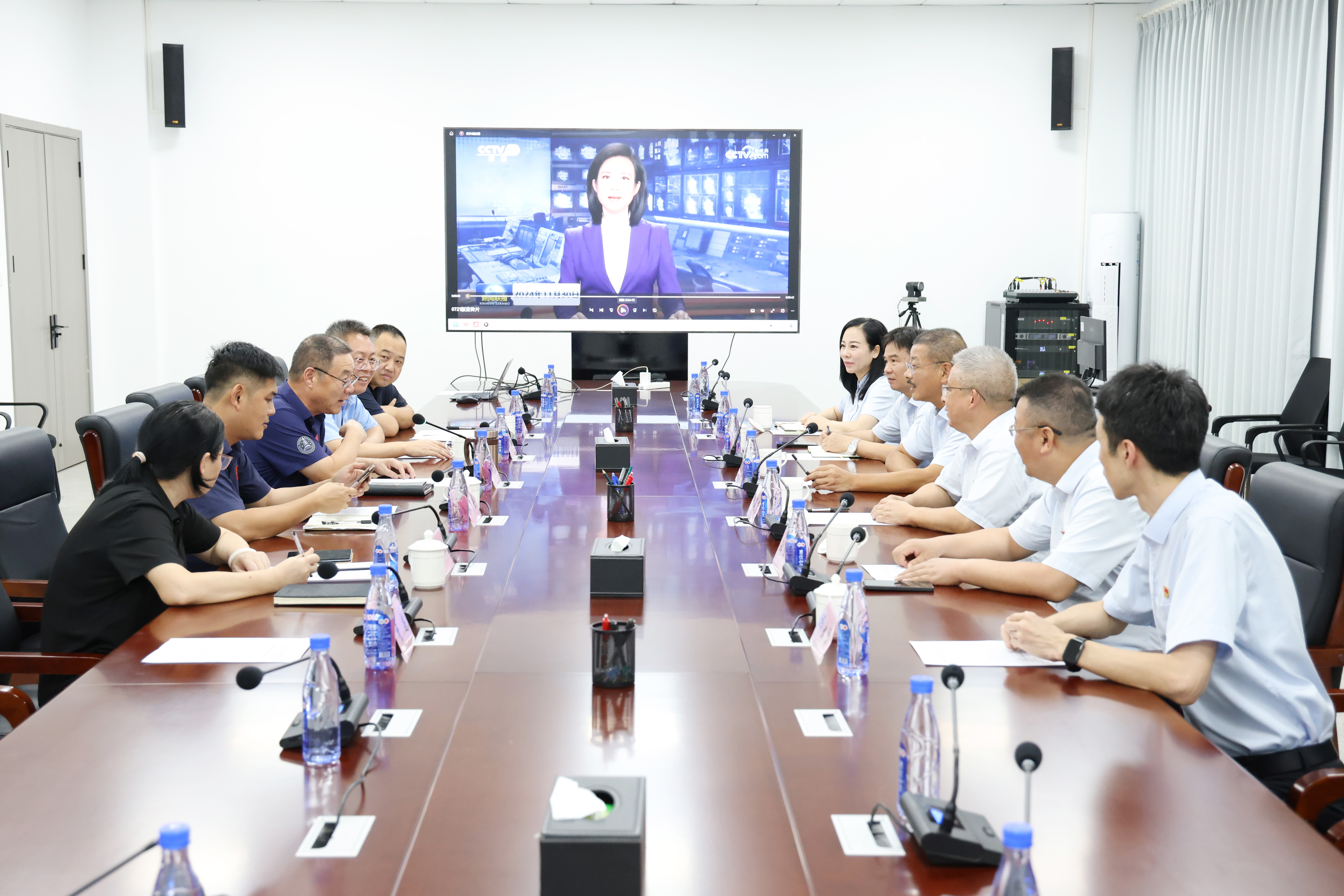 海南礦業(yè)和海南商發(fā)開(kāi)展聯(lián)建共建交流